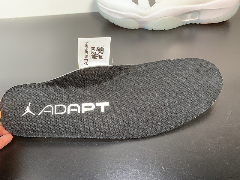air jordan 11 adapt